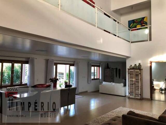 Mansão para Venda em Carapicuíba - 5